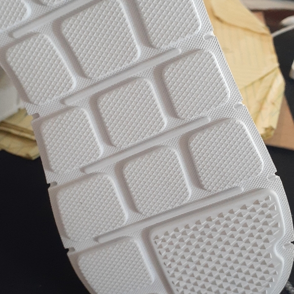 #52❤️ NEW ADIDAS SWIFT RUN X SHOES - Picture 10 of 11